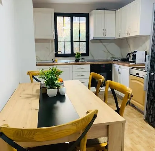 Well-Equipped Apartment In Top Location Of Tirana